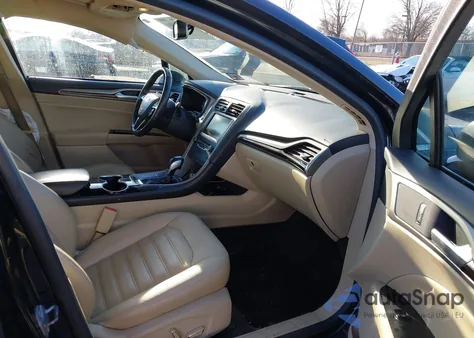 2015 Ford Fusion Hybrid Se z USA, uszkodzony, nr VIN 3FA6P0LU9FR172871